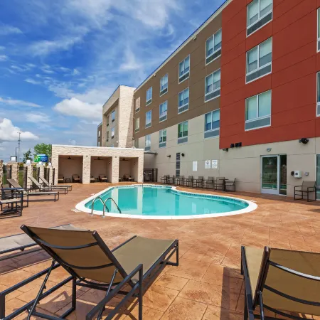 Holiday Inn Express & Suites TULSA SOUTH - WOODLAND HILLS by IHG