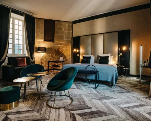 Hôtel Mercure Figeac Viguier du Roy Hotele w: Lot