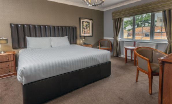 The Ashbourne Hotel - Housity