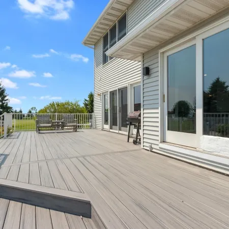 Freshly Updated Lake Michigan Home With Pool