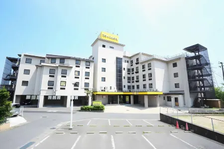 Smile Hotel Koriyama Отели рядом с достопримечательностью «Hozoji Temple»