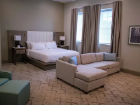 เซนเทนเนียล พลาซา รีสอร์ต กัลฟ์พอร์ต โรงแรมในกัลฟ์พอร์ต