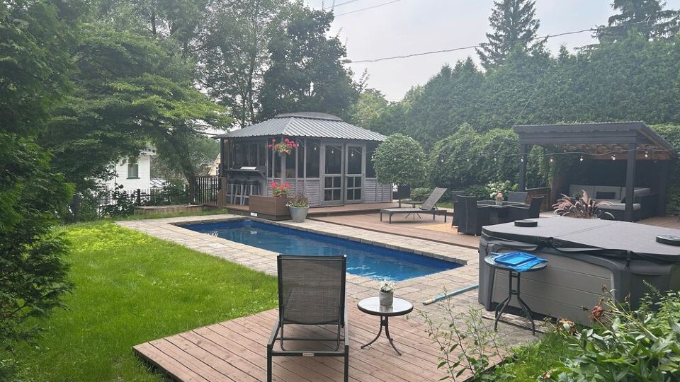 Spacious Historic Church Home/7 Pers. Walk to Ferry/Old Lévis