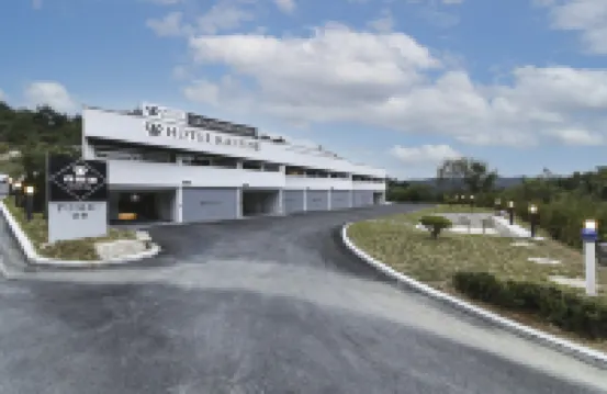 Hotel Rafine โรงแรมใกล้พิพิธภัณฑ์แดกยอนรยอง