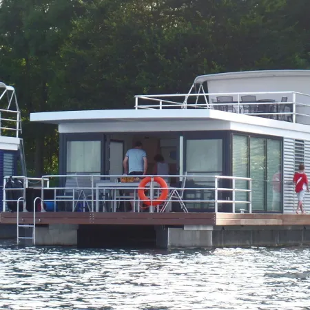 Hausboot am Xantener Nordsee
