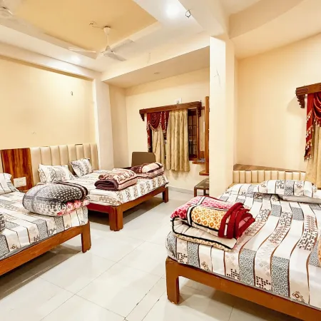 Hotel P Landmark Palace-near Main Places