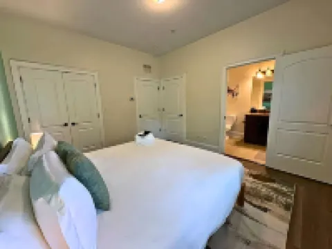 Well-Equipped 2BR - Greenbay 301