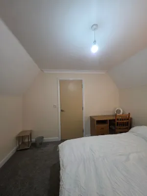 Cozy Guest Room in Colchester - Perfect for Travelers - Хоумстей