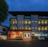 Sreenivas Lodge by Copperfolia