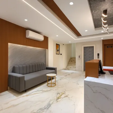 Hotel Rajshree Suites