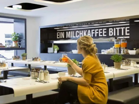 Hotel Gat Point Charlie Отели рядом с достопримечательностью «Бетлехемкирхплац»