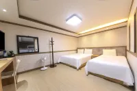 Haenam World Pension Hotels in 