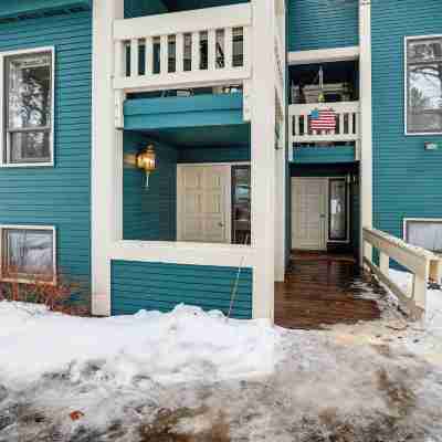 Meadow Creek Golf Resort Condo: Skiing & Lake Life Hotel Exterior
