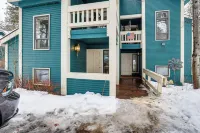 Meadow Creek Golf Resort Condo: Skiing & Lake Life Hotel a 