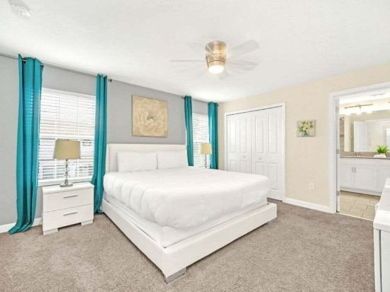 Beautiful Paradise Palms Retreat 4 Bedroom Townhouse