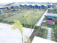 The Tiger Waterfront Resort Hotele w: Pilibhit