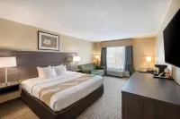 Quality Inn & Suites Fishkill South Near I-84