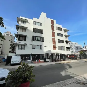 Centric Condo with Lagoon View, Steps to the Beach & La Concha Resort