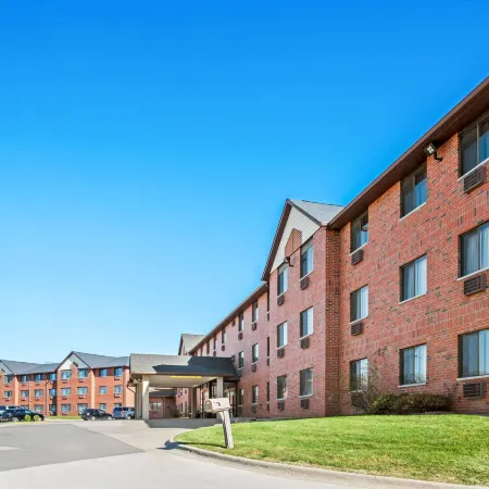 Days Inn & Suites by Wyndham des Moines Airport