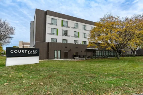 Courtyard by Marriott West Springfield Hoteles en West Springfield