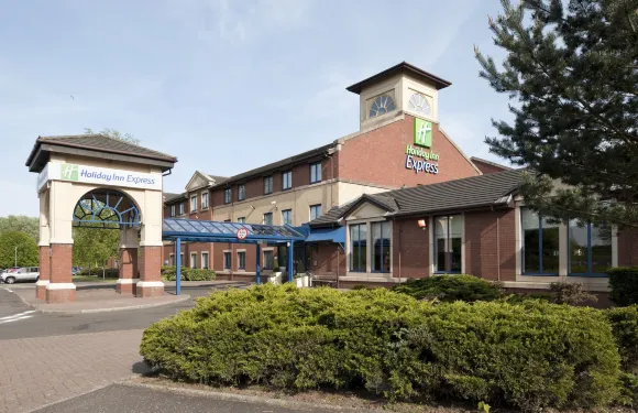 智選假日斯特拉思克萊德公園M74高速公路5號岔口酒店