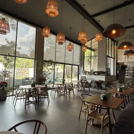 Serenzzo Hotel & Cuisine