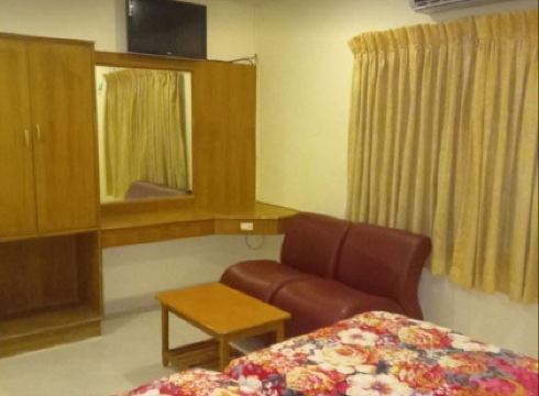 Krishna Tourist Home