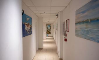 Hotel Petite Fleur - Housity