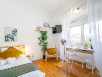 April Square Guesthouse by Lisbon with Sintra Hotels in Amadora