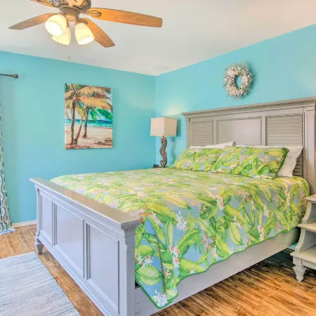 South Padre Home w/ Pool & Hot Tub: Walk to Beach!