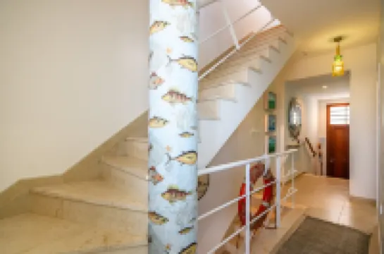 อพาร์ตเมนต์ พร้อม วิว แม่น้ำ กัวเดียนา