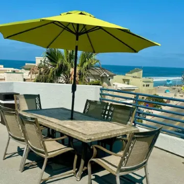 Spacious Ocean View House w/ Beach View Roof Deck