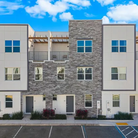 424 Famagusta Dr