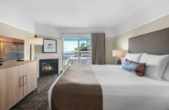 Looking Glass Inn فنادق في 