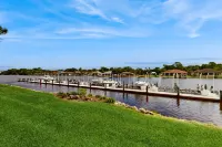 Ground Floor Waterview Condo With Resort Amenities, Private Patio and Pool - Boutique