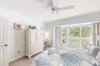 2-story Condo With On-site Pool, Private Patio, & W/D - Near Beach/golf - Homestays
