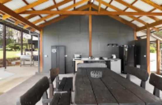 Secluded Getaway – Cabin & Barn Stay7 minutes from beautiful Valla beach