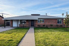 Shop, Swim & Explore: Updated Phoenix Home!