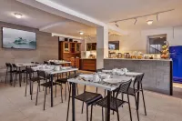 FreeSurfCamp & Hostel - servizio colazione