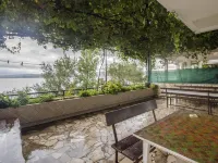Apartments Anka 50m from the Beach Ξενοδοχεία στην πόλη Duce