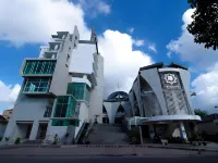 MIC Hotel Yogyakarta Hotele w: Mlati