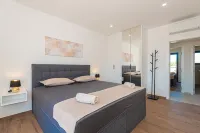 Villa Elegance Escape -  Ferienhäuser