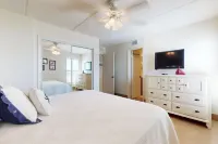 Beachfront Corner 3Br: Suntide III - Unit 910