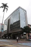 Giluxe Hotel - parkir