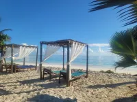 Lost Soles Lodge - Beach