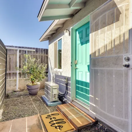 Quiet Carpinteria Cottage by Town and Beaches