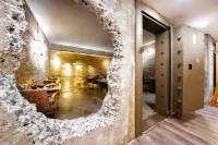 Design Plus Bex Hotel - Parkplatz