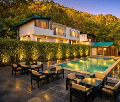 Maati Resort by the Lake Hill Hotels in 