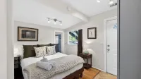 Grapevine Cottage by AvantStay