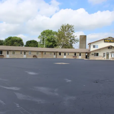 The Perrysburg Budget Inn